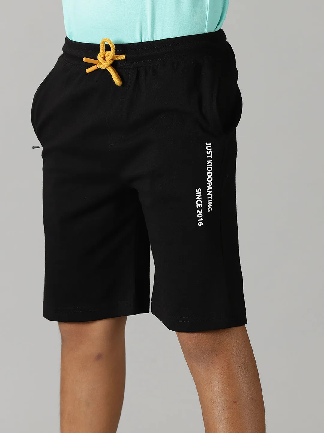 Boys Knit Shorts With Zipper Pocket