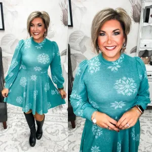 Time For Comfort Dress - Green Snowflake